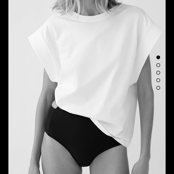 Zara Ribbed Tshirt - Picture 1 of 4